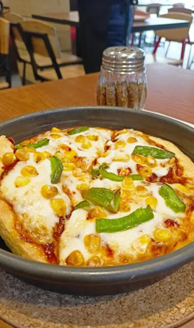 Pizza Hut | Grand Trunk Rd Liluah, Kolkata