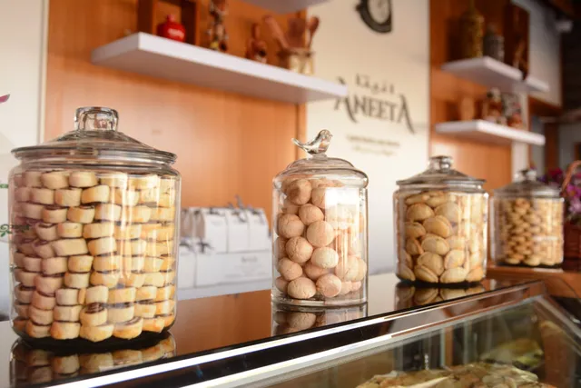 Aneeta Cakes Bakes and Makes