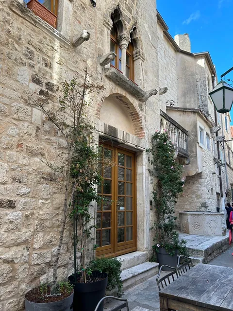 Bifora luxury manor Hvar