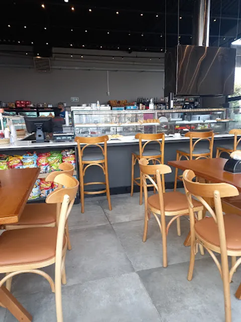 Rede Forno - Pães & Confeitaria