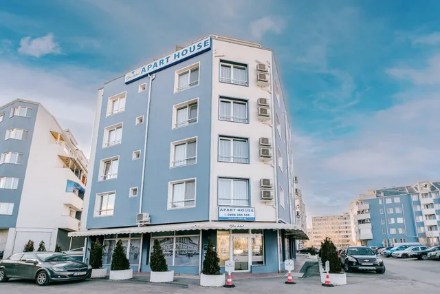 BlueLabel Apart House