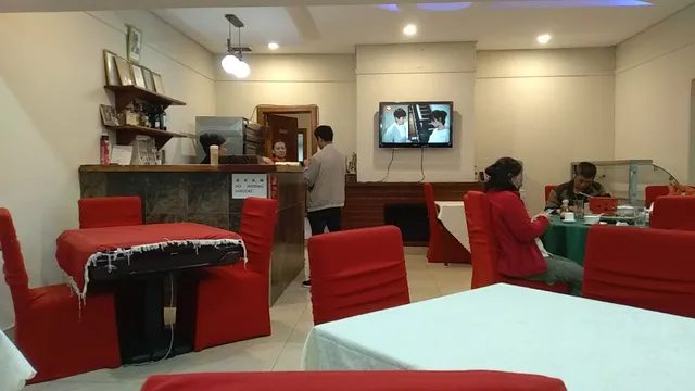 Golden Chopsticks Restaurant