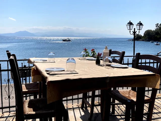 Oasis Restaurant-Cafe