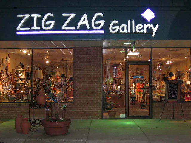 ZIG ZAG Gallery