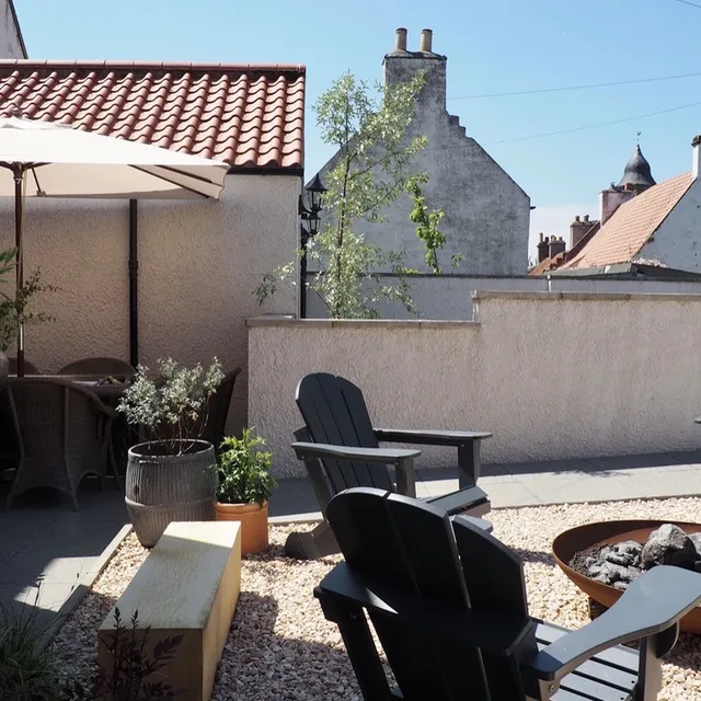 The Dundonald Guesthouse and Cottage