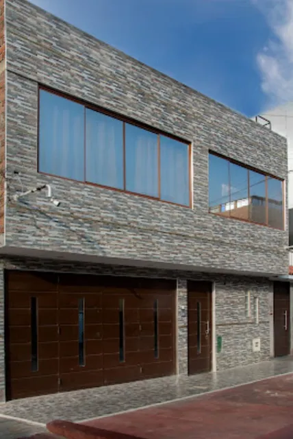 TRANSFER VIP HOSTEL Hospedaje turisto cerca al Aeropuerto