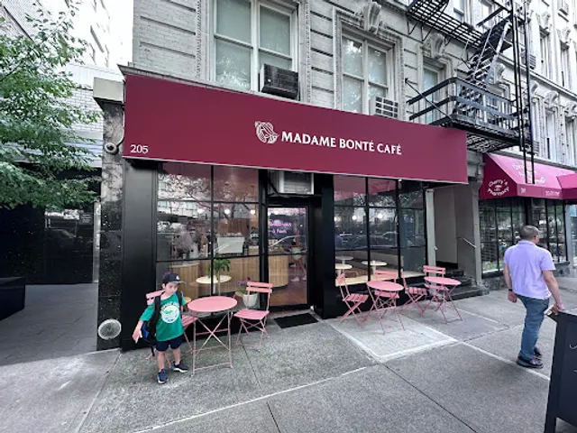 Madame Bonté Café