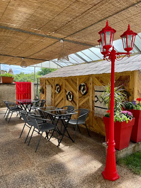 LA TERRASSE DES ILES