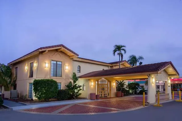 Baymont by Wyndham Fort Myers Central