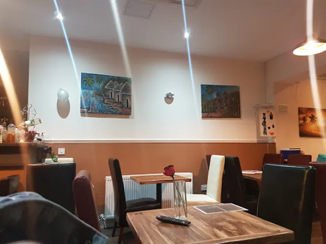 Mama Cook Restaurant & Bar