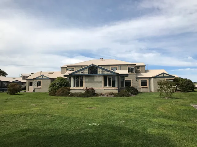 Deakin Residential Service - Warrnambool Units