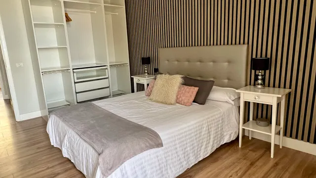 Nuevo y acogedor apartamento. Wifi, parking gratis