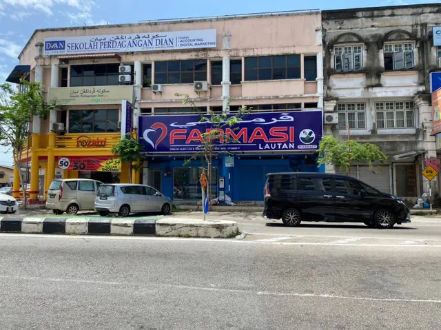 Farmasi Lautan Kebun Sultan