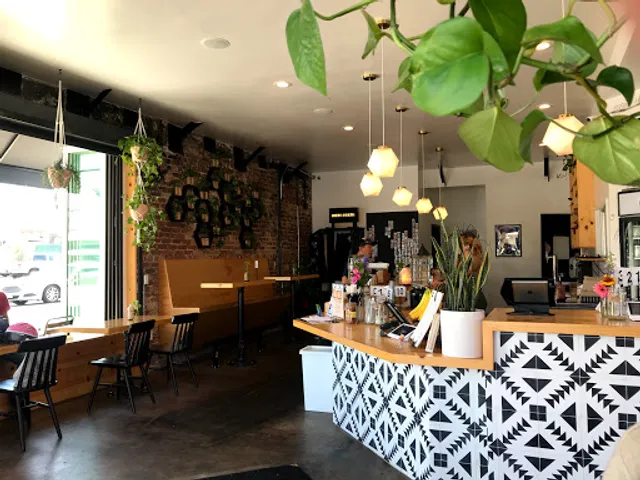 Salud Juice - 4th st