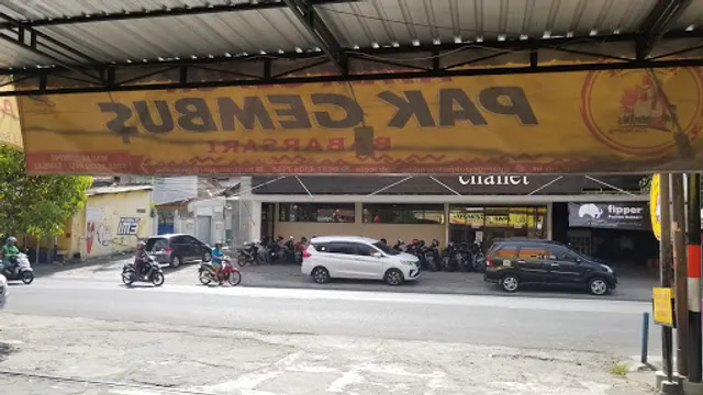 Ayam Gepuk Pak Gembus Babarsari