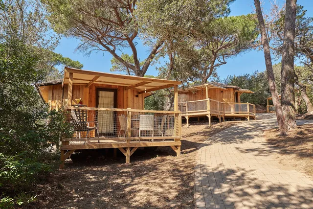 Paradú EcoVillage & Resort