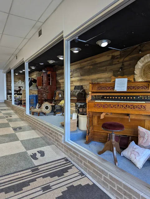 Vintage Market Marion