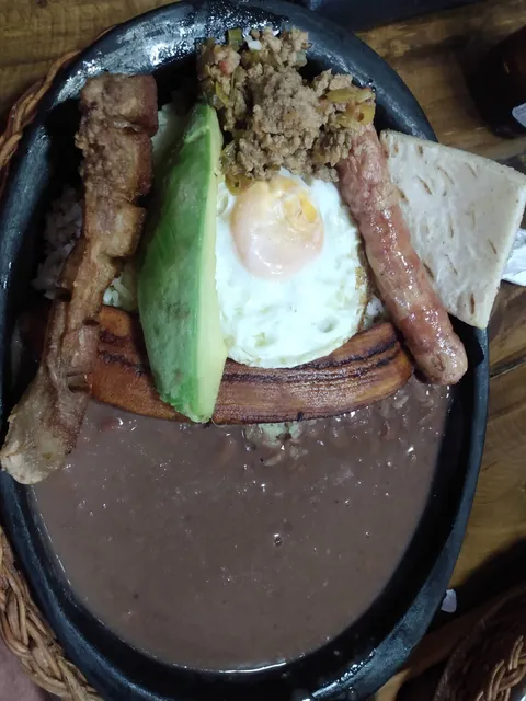 Mi Tierra Sabor Y Sazon