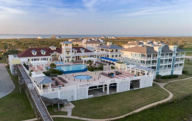 Pointe West Vacation