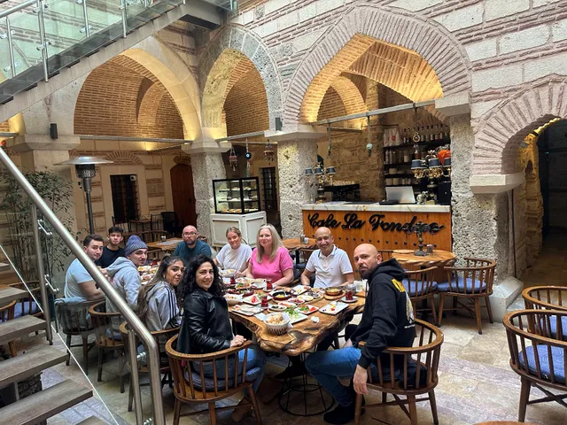 La Fondue Restaurant Cafe