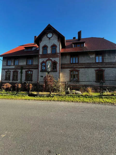 Villa under the clock