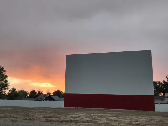 Star Drive-In Theatre