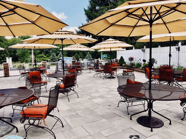 Cactus Bistro, Bar, and Grill