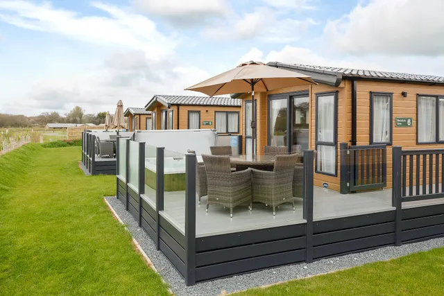 Crealy Theme Park & Resort - Lodges, Glamping and Camping & Touring