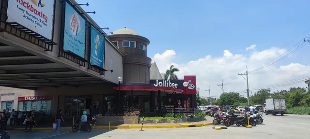 Jollibee Pavilion Mall Biñan