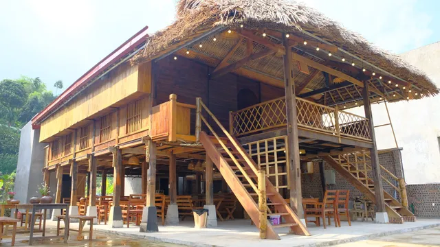 Ha Giang Wooden House