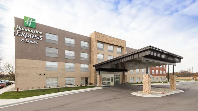 Holiday Inn Express & Suites Auburn by IHG