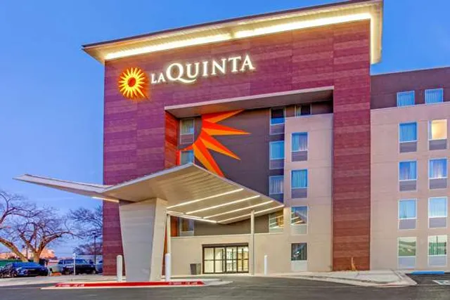 La Quinta Inn & Suites by Wyndham Lubbock West Medical Centr
