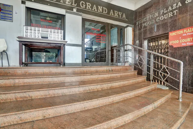 Townhouse Hotel Grand Arya