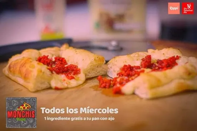 Monchis Caucel Pizza