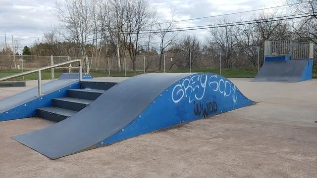 Hiawatha Rotary Skate Park