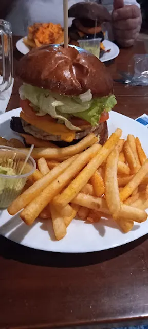 The Mello's Burger Centro