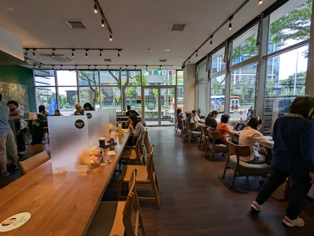 STARBUCKS Xinzhong Shop
