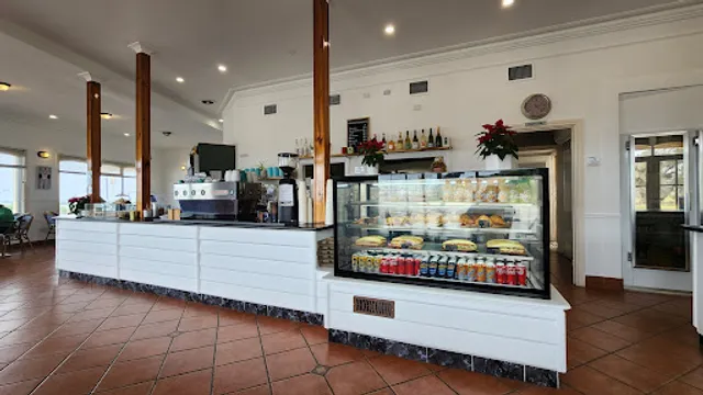 Fifi’s By The Beach