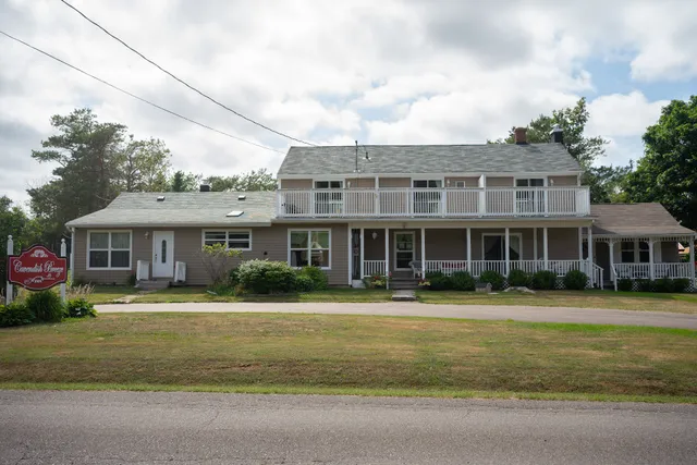 Cavendish Breeze Inn