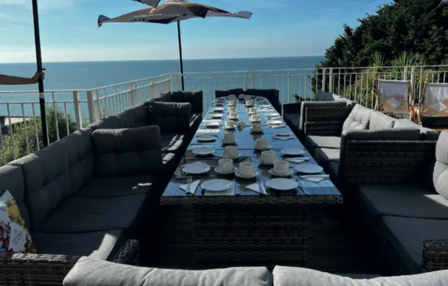 Wellington Bar & Restaurant