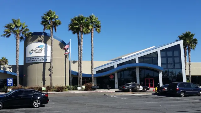 MiraCosta College Community Learning Center