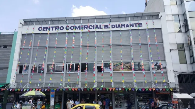Centro Comercial El Diamante 1