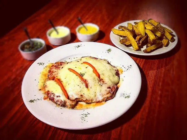 San Carlos Pollos y Parrilas