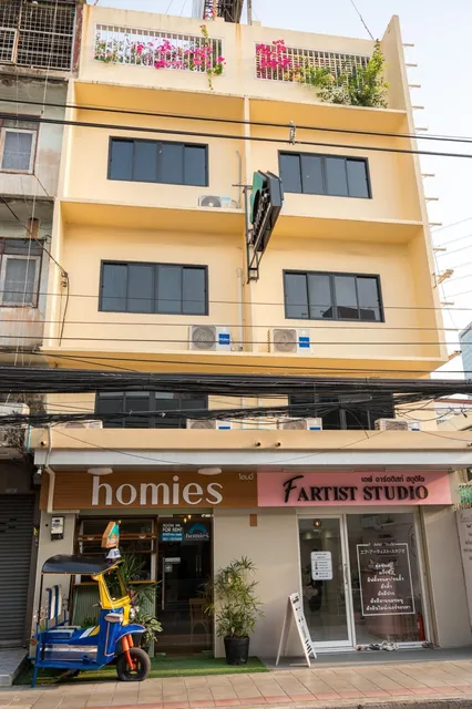 Homies Ratchada Hotel