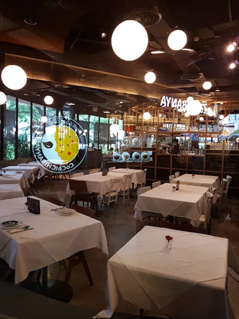 Greyhound Cafe - The Avenue Ratchayothin