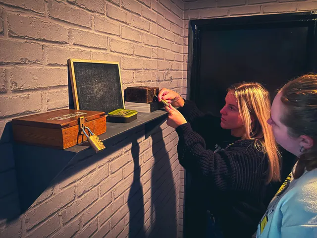 Houdini's Escape Room Experience - Gloucester