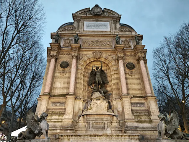 Fontaine Saint-Michel
