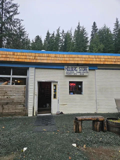 Holberg General Store/Accomodation
