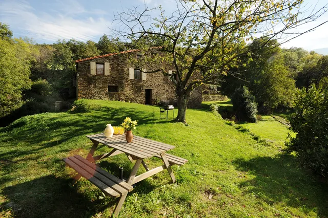 bed and breakfast old farmhouse