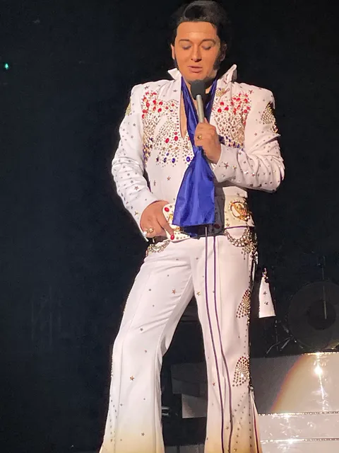 Elvis: Story of a King